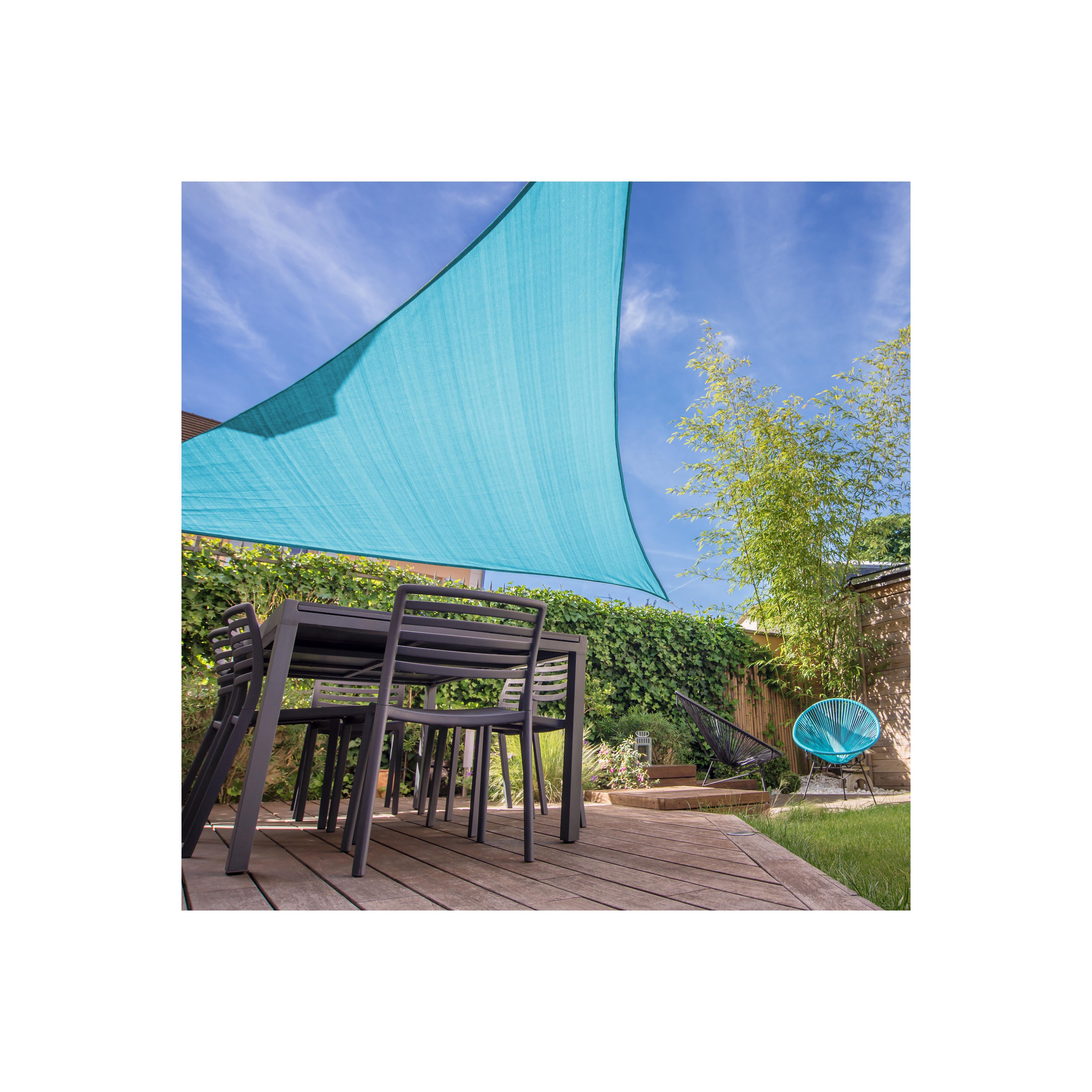 Voile dombrage fort triangulaire
