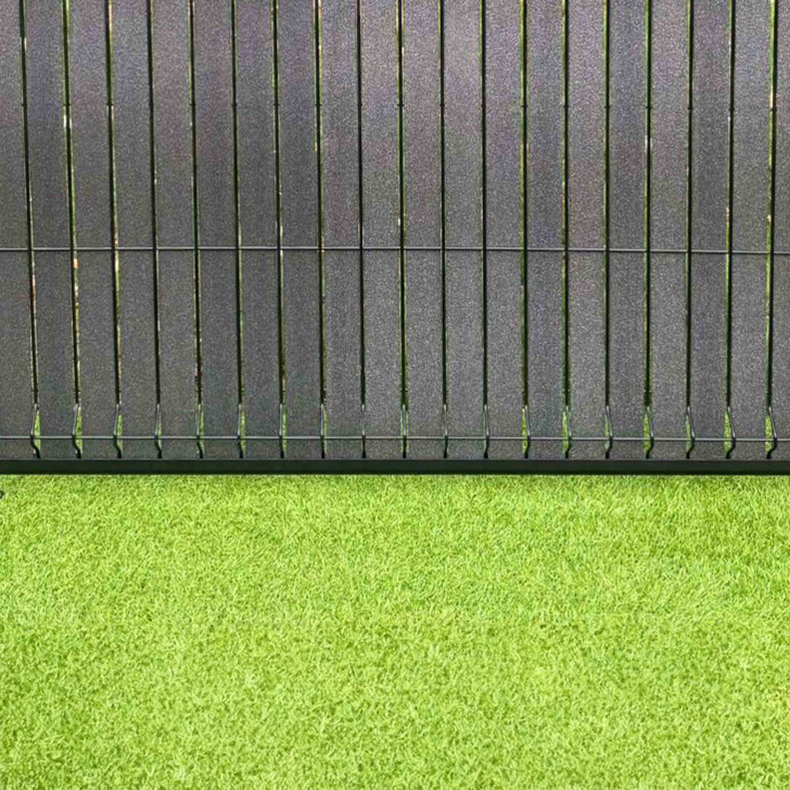 Profil aluminium de finition bas pour cloture longueur 124cm